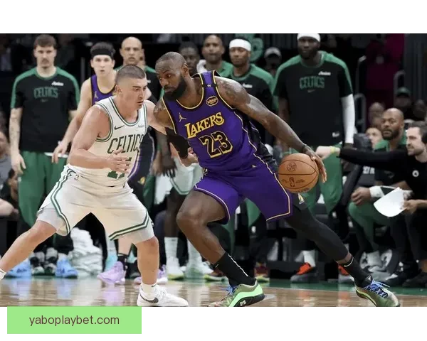 詹姆斯手指伤势稳定客场最后一战球队将全力备战